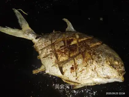 Fried goldfish