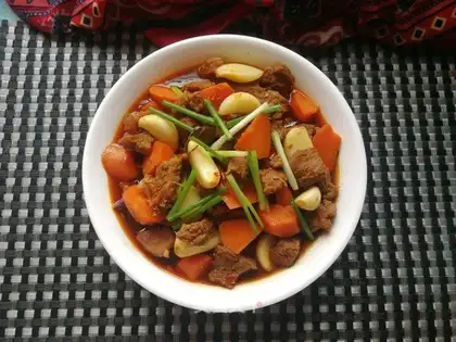 Carrot and garlic stew