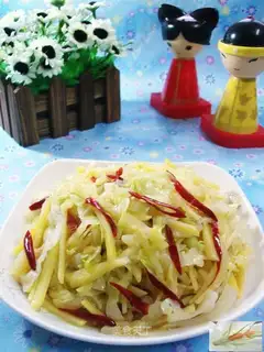 Sour cabbage potatoes