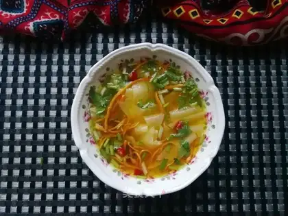 Porridge chicken noodles