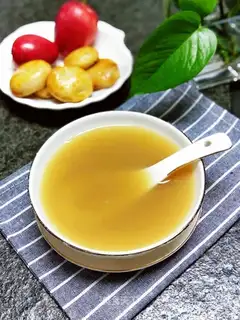 Apple silver spoons