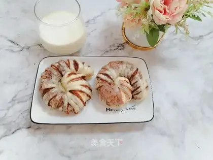 The lantern bean roll