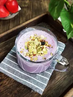 Oatmeal pellets of potato shakes