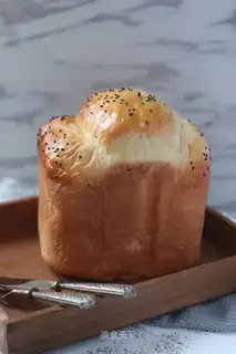 Meat pine toast