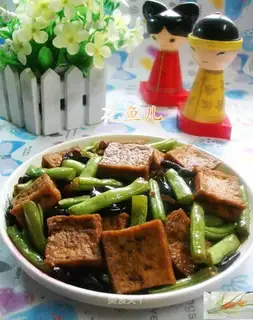 Soybeans, blackwood, tofu