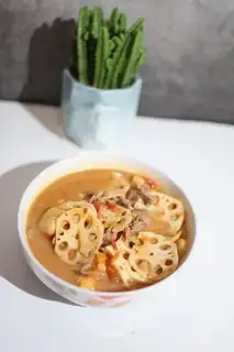 Lian's cooking beef