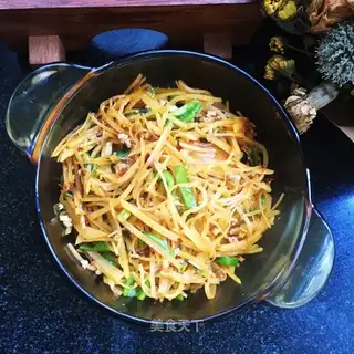 Pepper pasta, potatoes