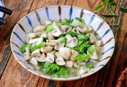 Mushrooms, scrawny cabbage