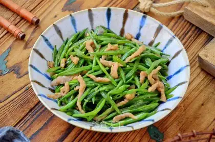 Sword bean fried meat