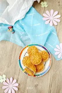 Soy sauce, moon cake