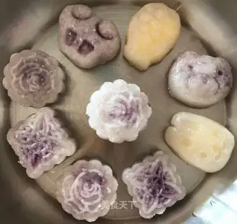 Crystal moon cake