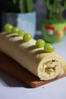Bluecake roll