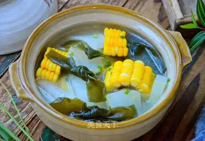 Corn melon seaweed soup