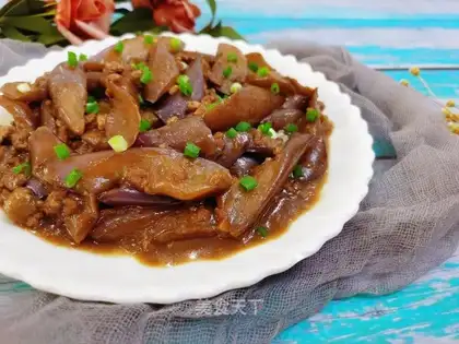 Meat and eggplant