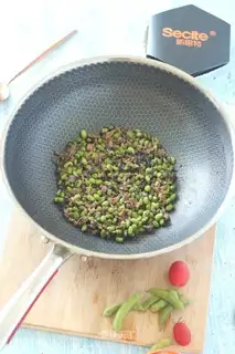 Olive gravy curd beans