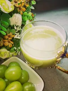 Crystal grape juice