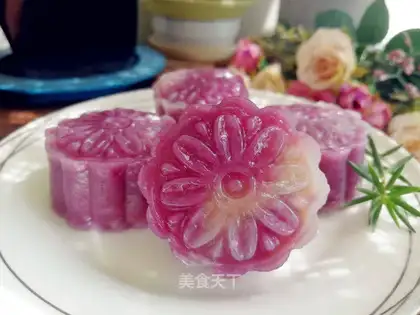 Crystal potato chestnut mooncake