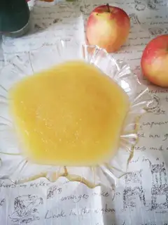 Homemade apple sauce