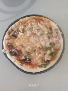Chicken garden mushroom pizza