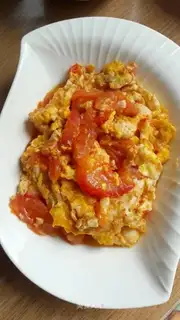 Tomato fried eggs