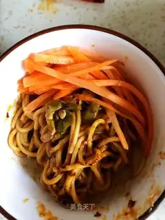 Hot dry noodles