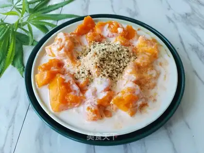 Pyramid mango coconut