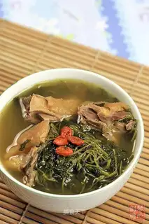 Stewed chicken soup with motherwort
