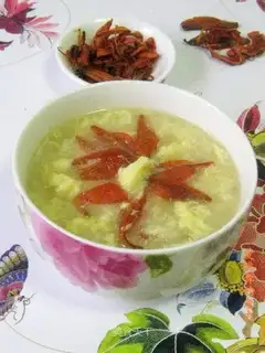 Lily egg porridge