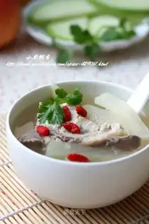 White radish spine soup