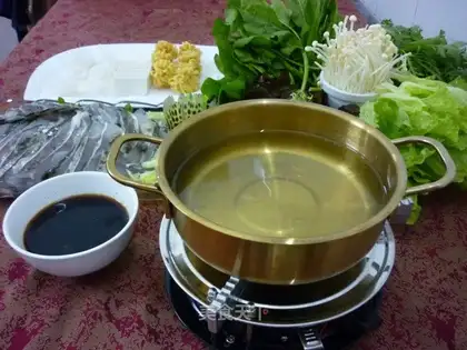 Mandarin fish hot pot with chicken soup