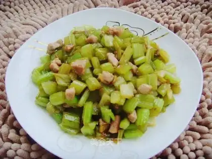 diced pork and celery