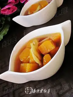 Boiled sweet potatoes with ginger sauce