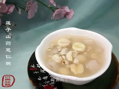 Lotus seed, yam, and coix seed porridge