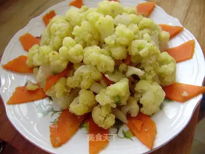 stir-fried cauliflower with carrot