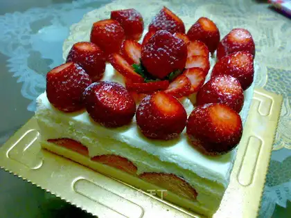 strawberry Cream cake