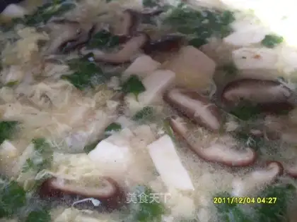 Mushroom tofu soup