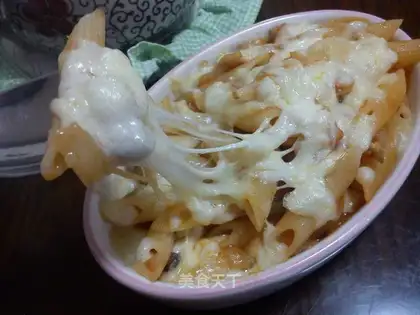 pasta and meat sauce
