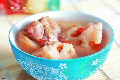 Lotus root pork bone soup