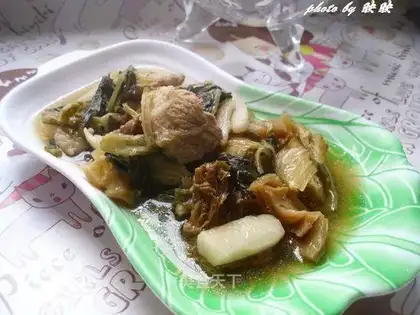 Stewed pork with plum vegetables