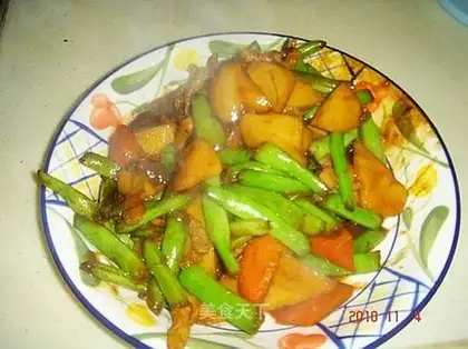 stir-fried potatoes and beans