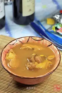 Stewed pig's feet with Cordyceps flowers