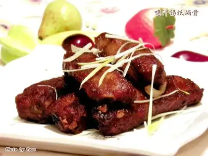Baked bones with tin foil in soy sauce