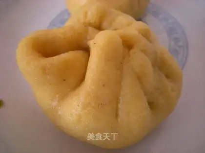 Corn flour steamed buns