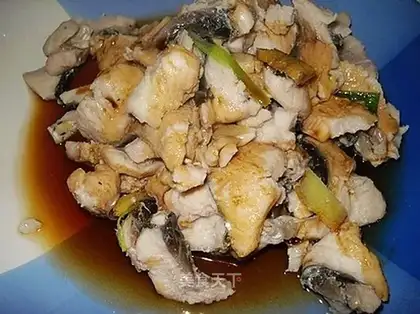 Grass carp slices in mushroom soup