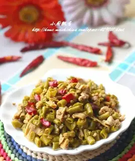 stir-fried pork with dried bamboo shoots and sour beans