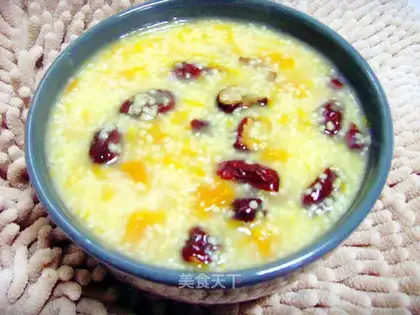 Millet, pumpkin and red dates porridge