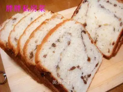 raisin and walnut bread