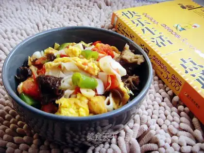 Braised noodles with tomatoes and eggs