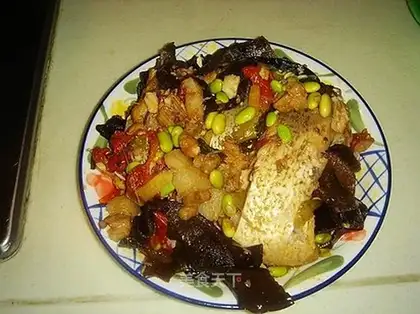 Colorful fish pieces