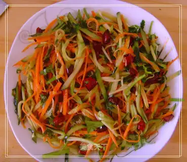 Hot and fried shredded rice